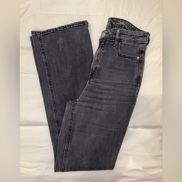 Old Navy Dark Gray Higher High Rise Flare Jeans - Picture 2 of 4